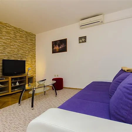 Karlo Apartmán