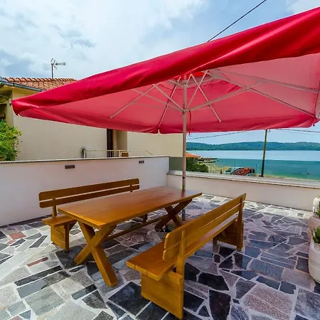 Karlo Apartamento Trogir